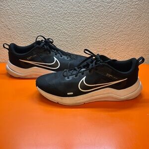 Nike Downshifter 12 Running Shoes, black and white